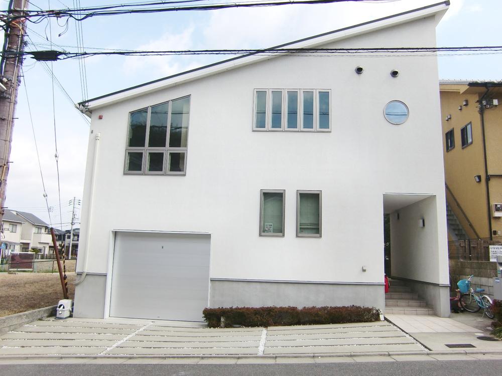 Local appearance photo. It is refreshing and sophisticated face of the house