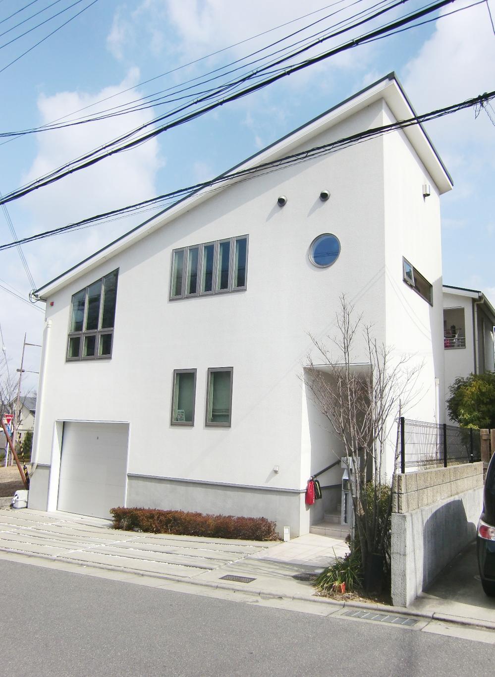 Local appearance photo. Building appearance from the southwest side