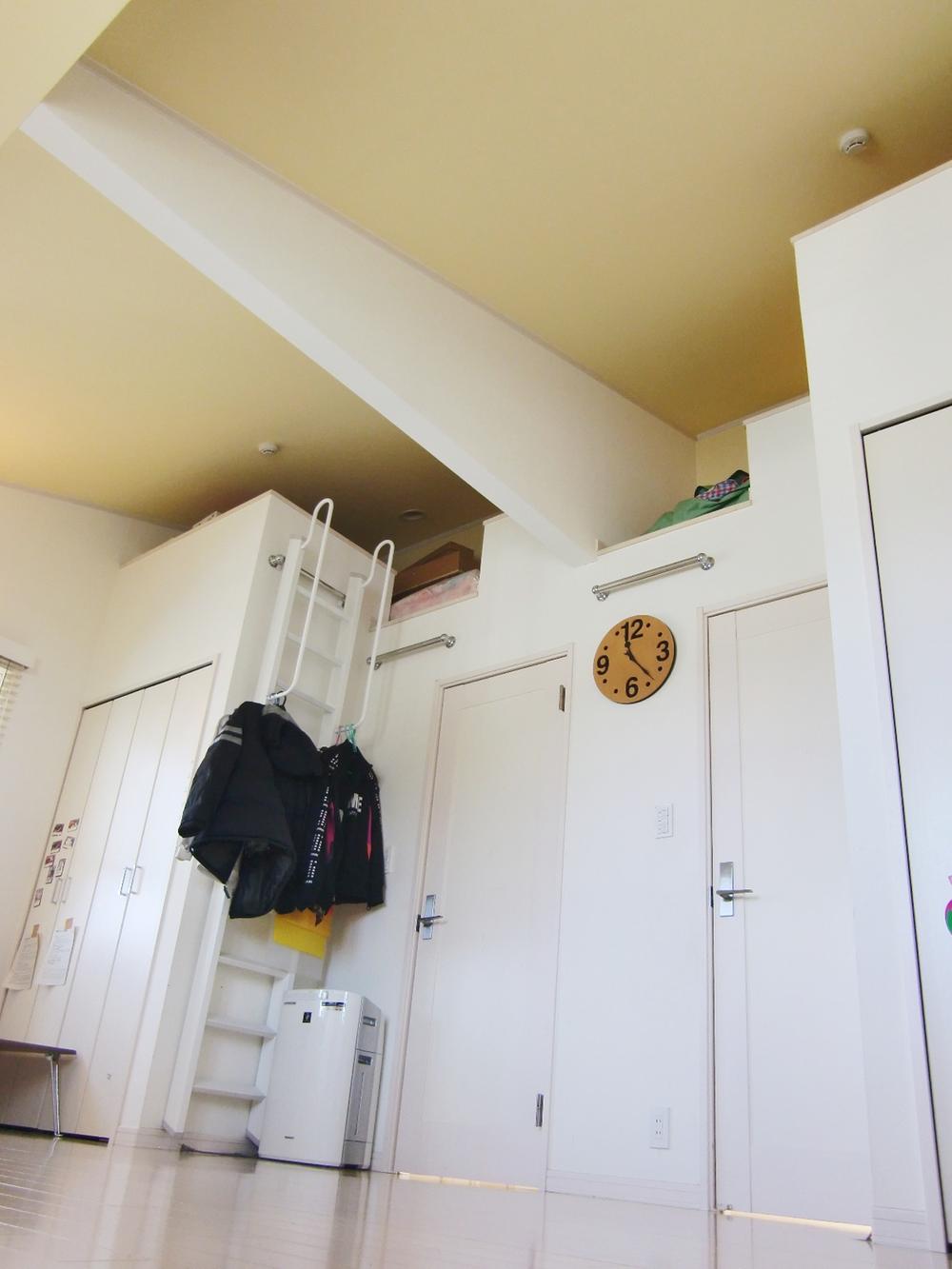 Non-living room. Pledge second floor 5.4 Western-style There are two rooms in Tsuzukiai, With loft to each