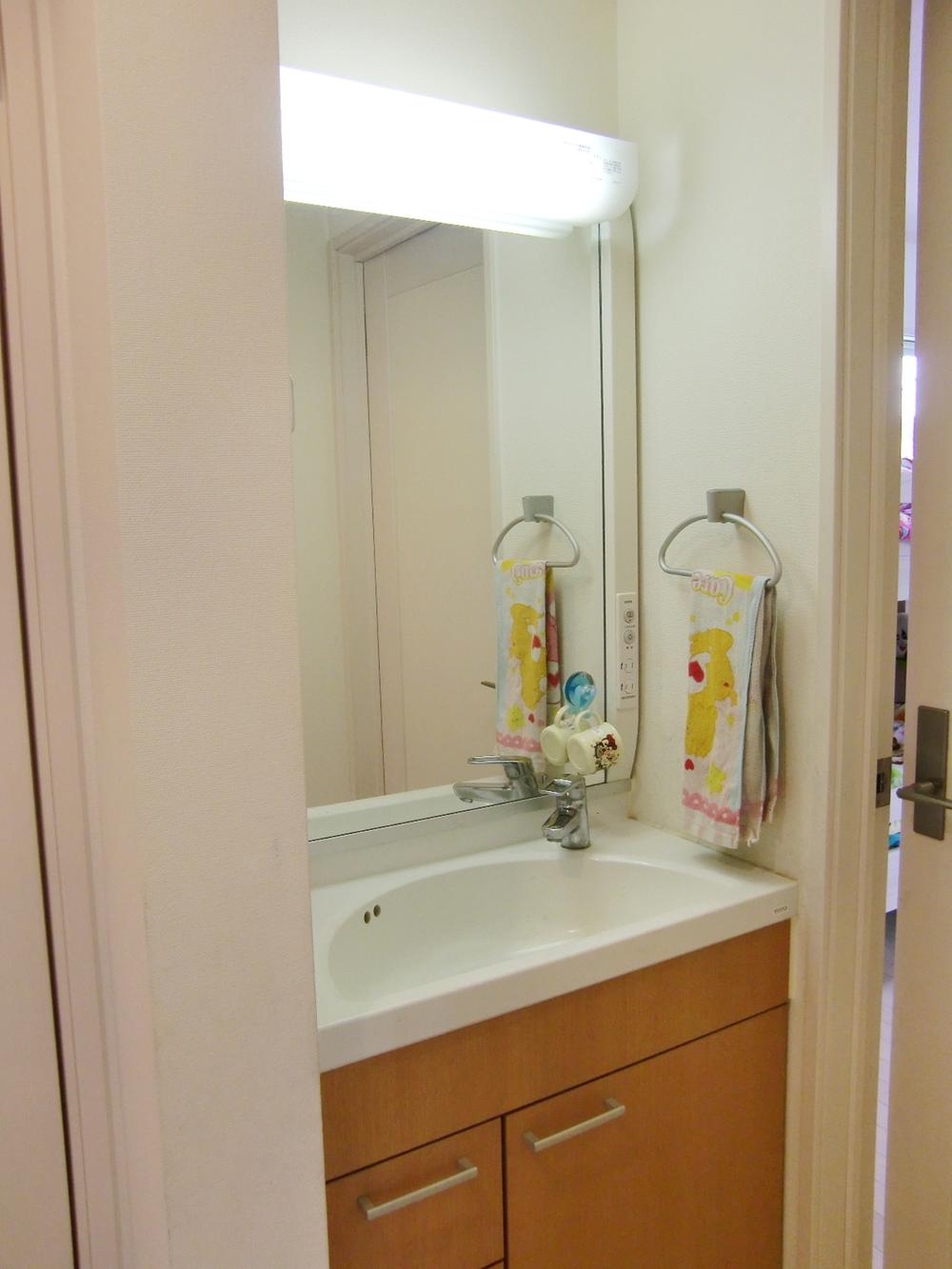 Wash basin, toilet. There is also a wash basin on the second floor hectic handy in the morning