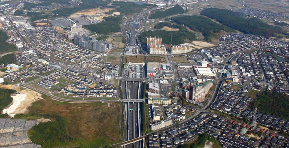 aerial photograph. Is a mansion in the Keihan east Rhodes to more and more development