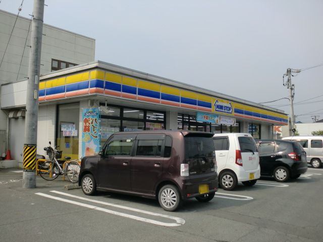 Convenience store. MINISTOP Ise Kurose Machiten up (convenience store) 1355m
