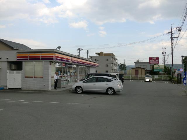 Convenience store. 615m to Circle K Ise Uechi store (convenience store)