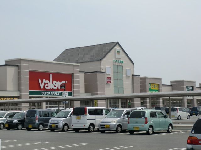 Shopping centre. MITASU Ise until the (shopping center) 1085m