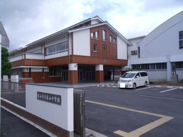 Junior high school. 2462m to Kameyama City Kameyama junior high school (junior high school)