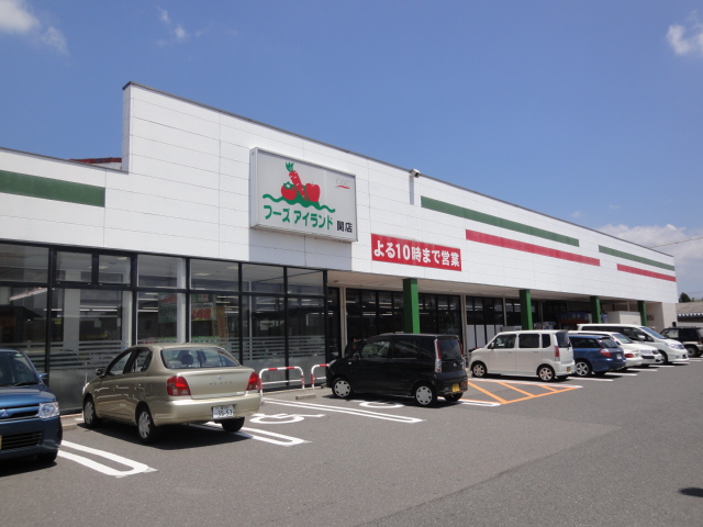 Supermarket. New Life agency store up to (super) 1772m