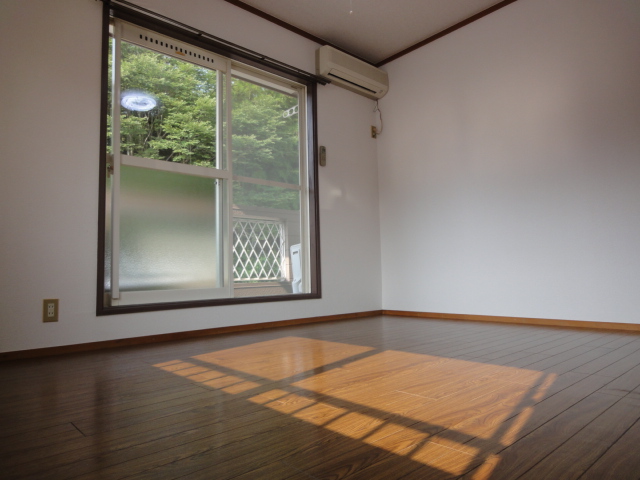 Other room space. room