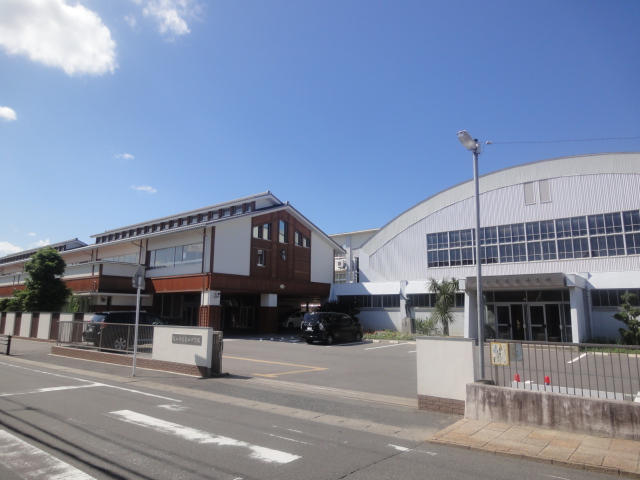 Junior high school. 1476m to Kameyama City Kameyama junior high school (junior high school)