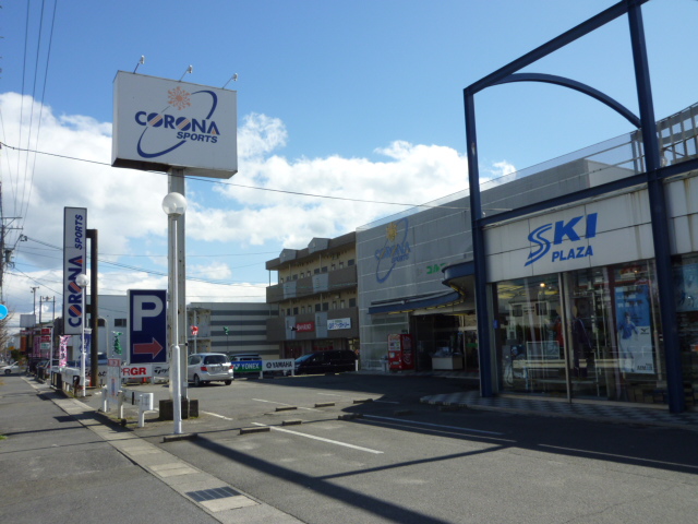 Home center. Komeri Co., Ltd. home improvement Kameyama store up (home improvement) 3486m