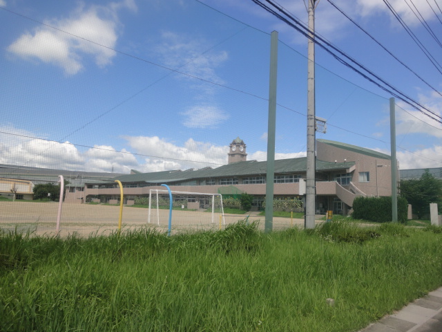 Primary school. 1328m to Kameyama City Kannabe elementary school (elementary school)