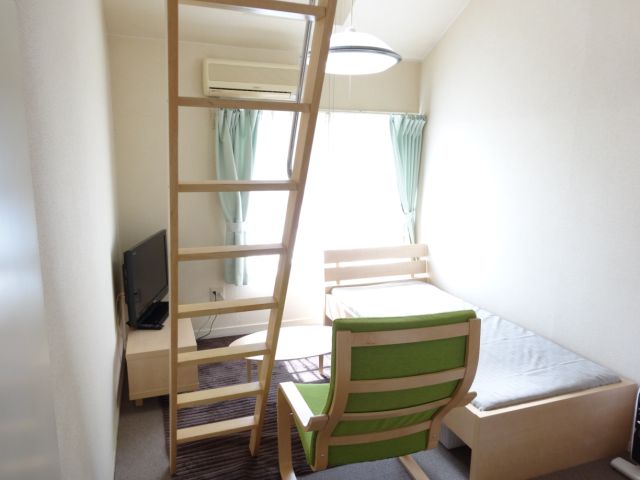 Living and room
