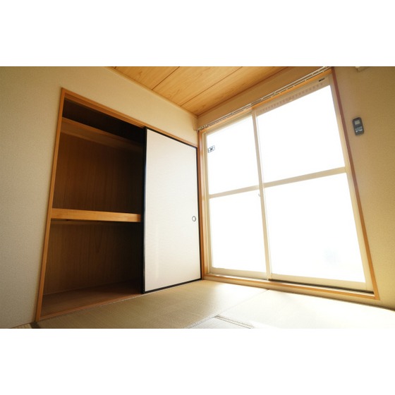 Receipt. Japanese-style room is a storage room