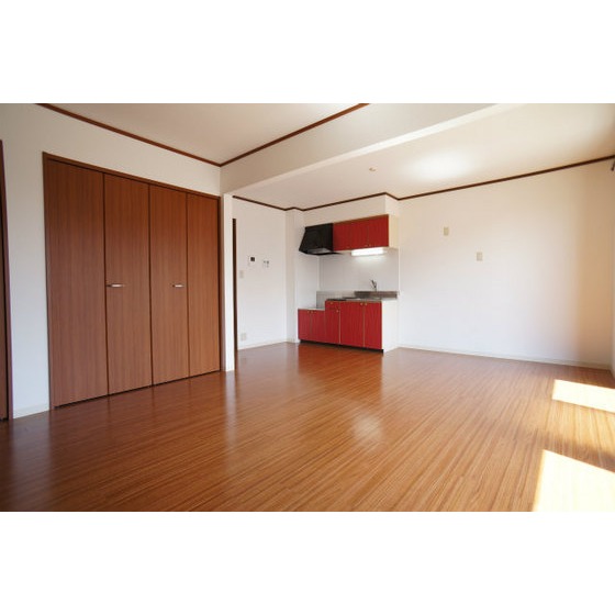 Living and room. Living 13.5 Pledge