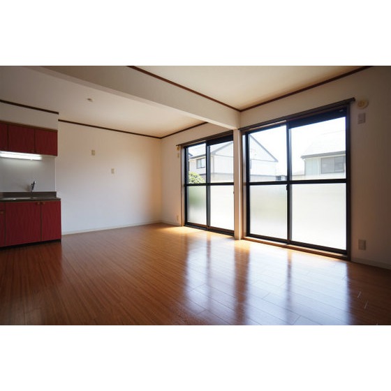 Living and room. Living 13.5 Pledge
