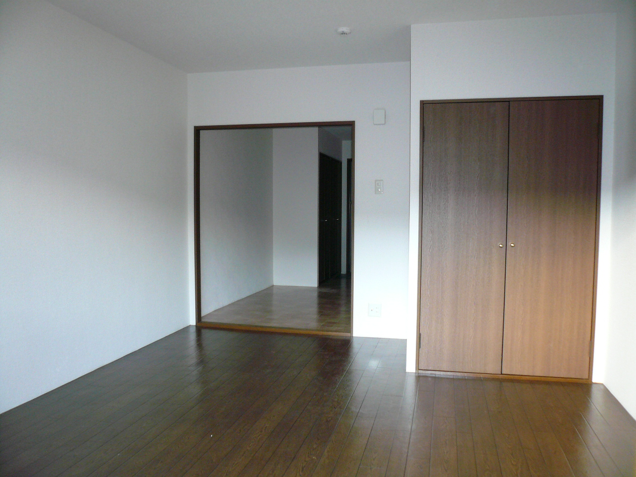 Living and room. living, Reference photograph
