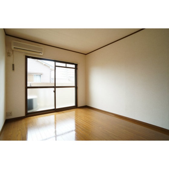 Other room space. It comes with air conditioning