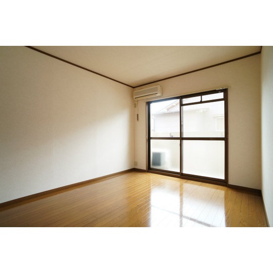 Living and room. It comes with air conditioning