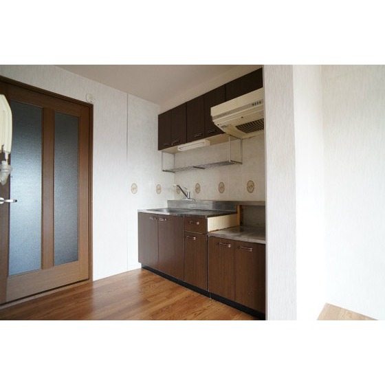 Kitchen. Same property separate room photo