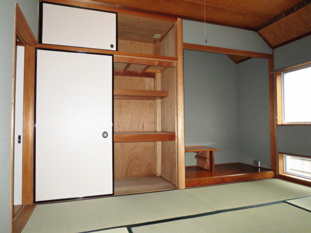 Receipt. Second floor Japanese-style room