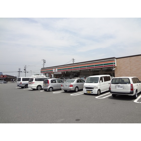Convenience store. 110m to Seven-Eleven (convenience store)