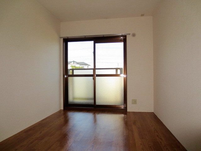 Other room space. Northern Room