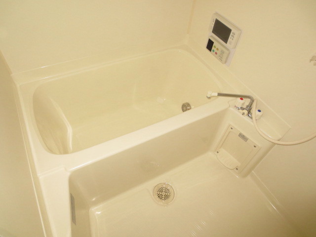 Bath. Bus (add-fired ・ Ventilation drying function ・ TV)