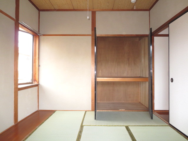 Receipt. Second floor Japanese-style closet