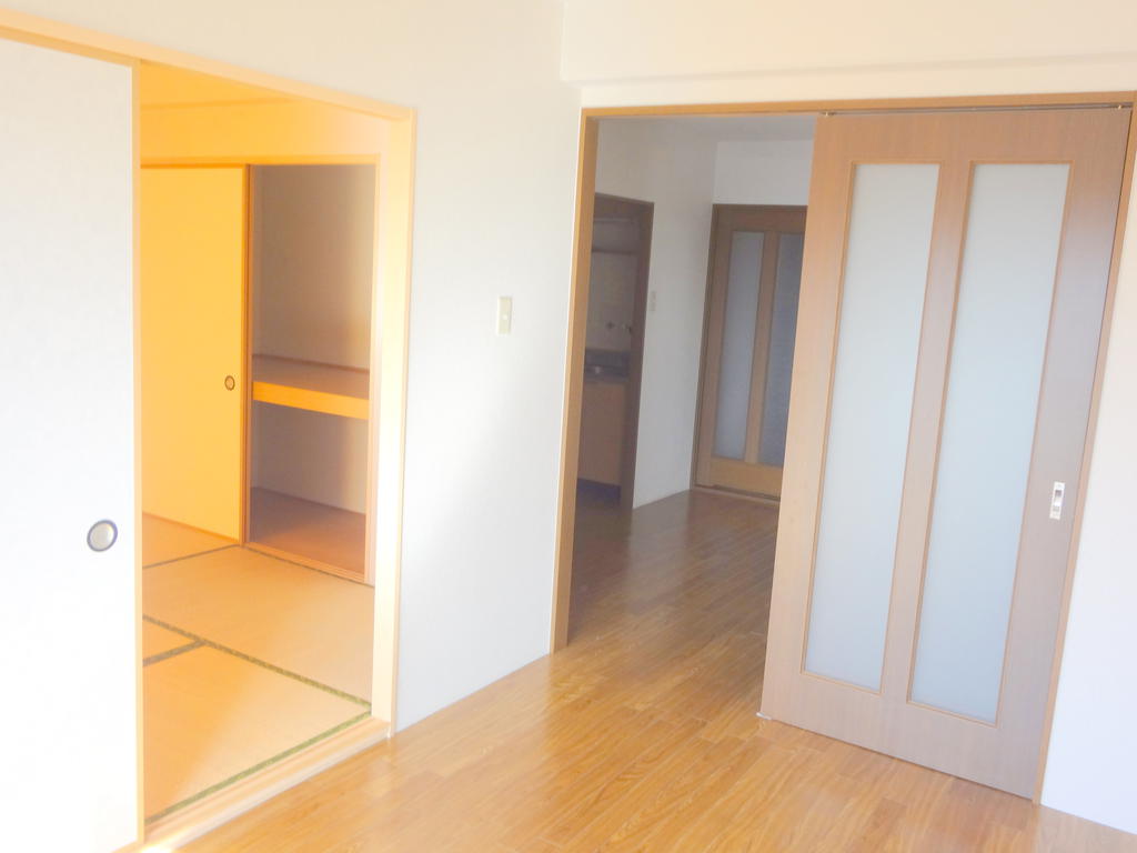 Living and room
