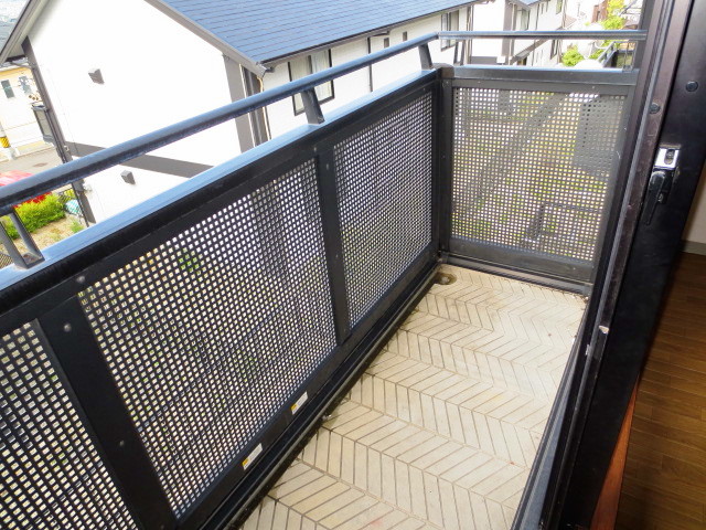 Balcony. Veranda (south-facing)