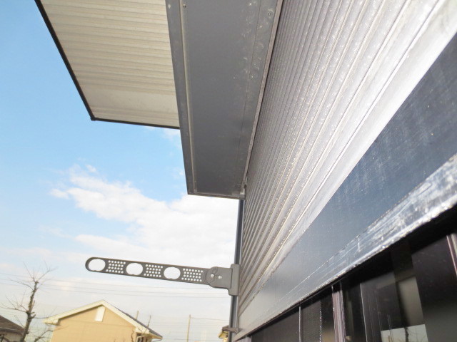 Other Equipment. Shutter type shutters