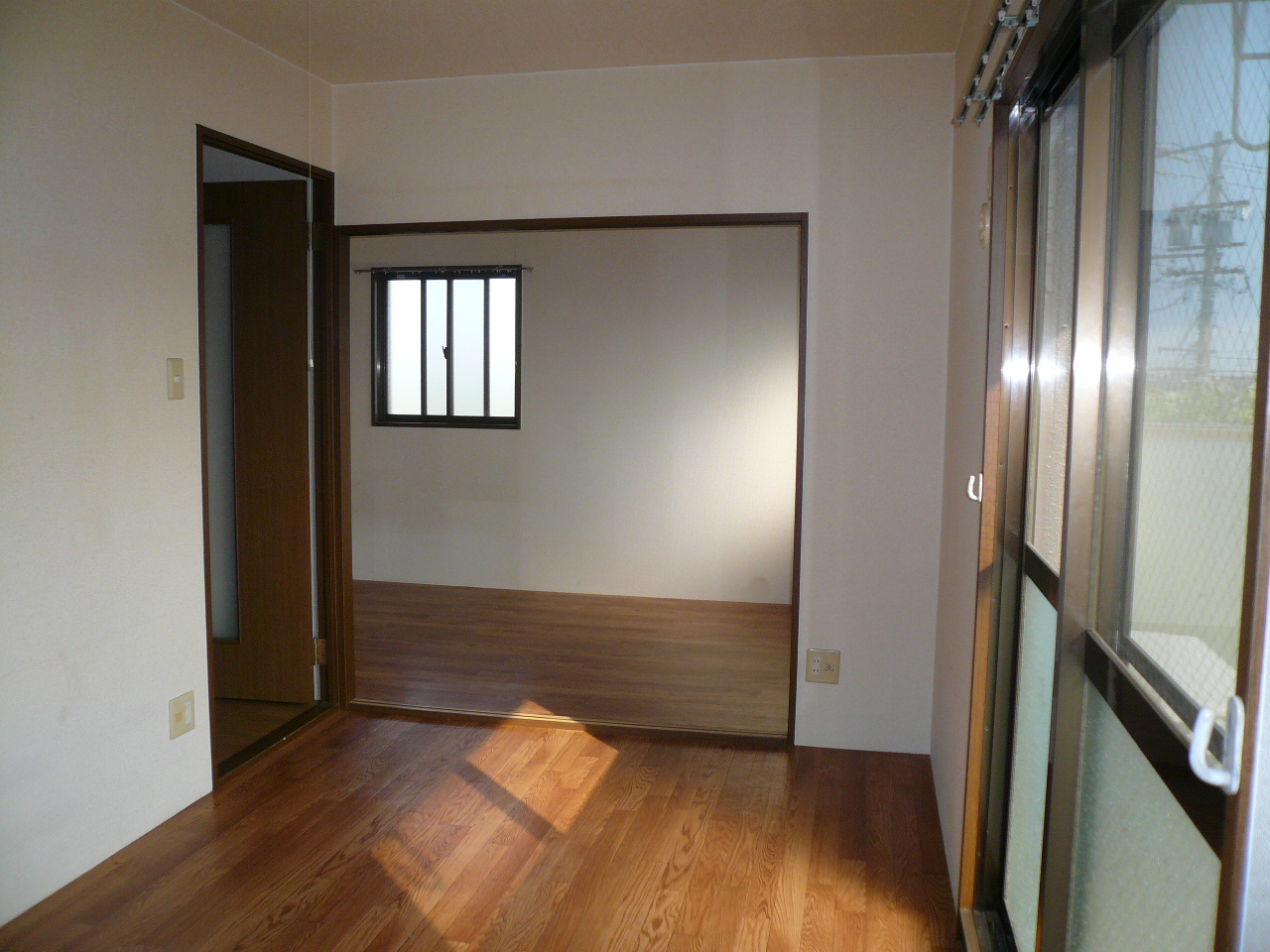 Living and room. Reference photograph