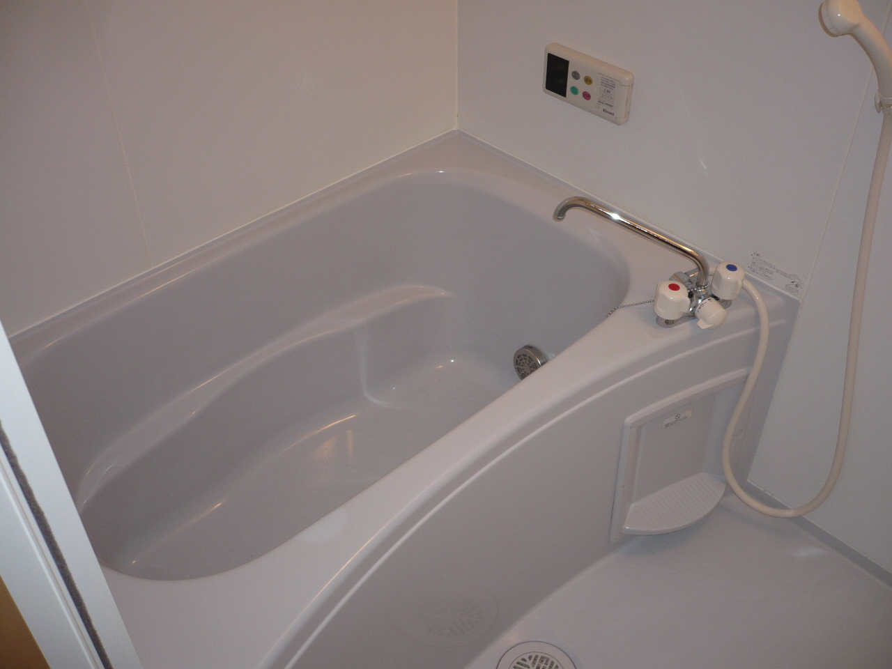 Bath. With reheating function