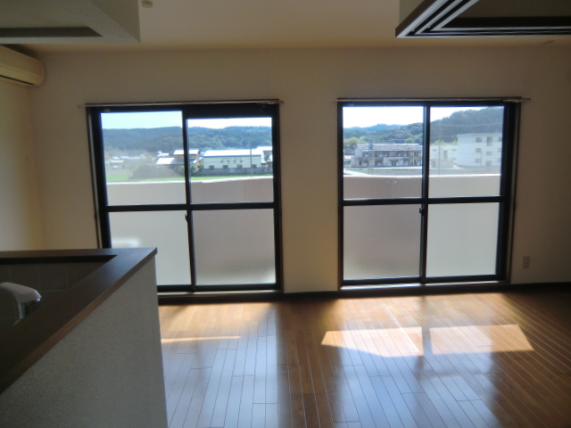 Living and room