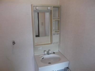 Washroom. Washroom