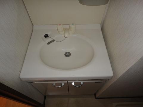 Washroom. Wash