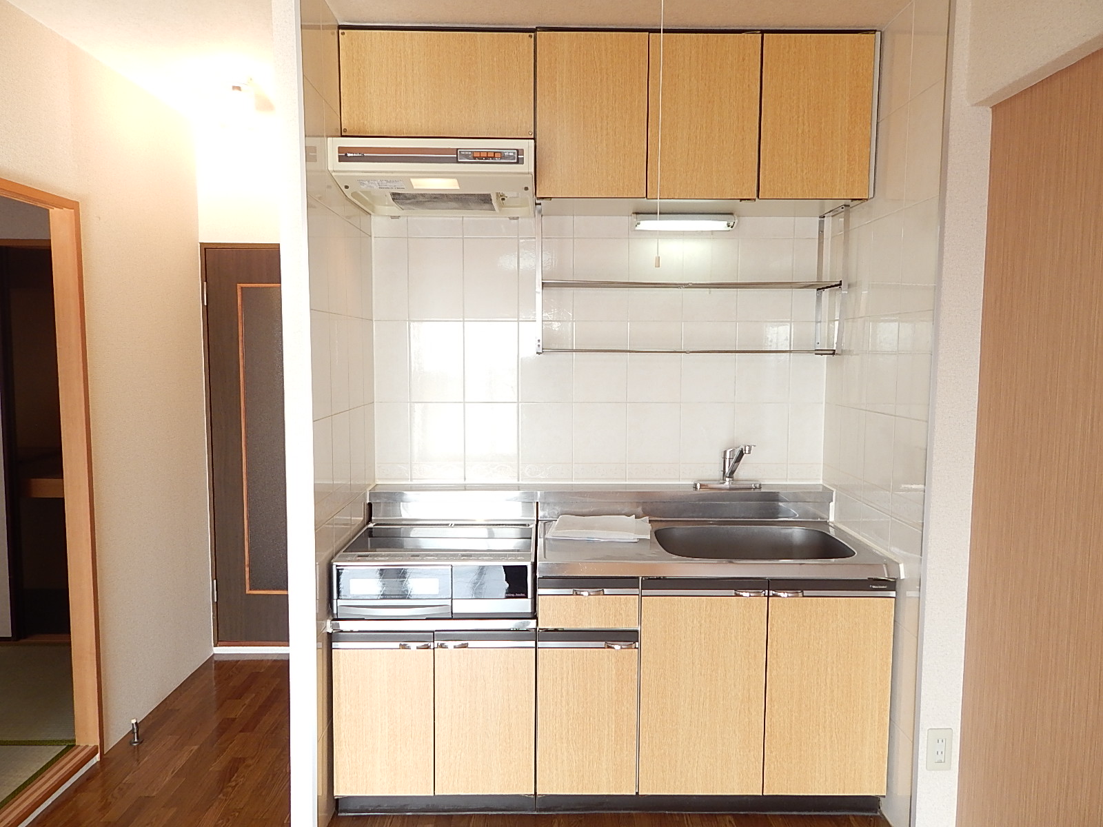 Kitchen. IH is with a cooking heater> ▽ <;