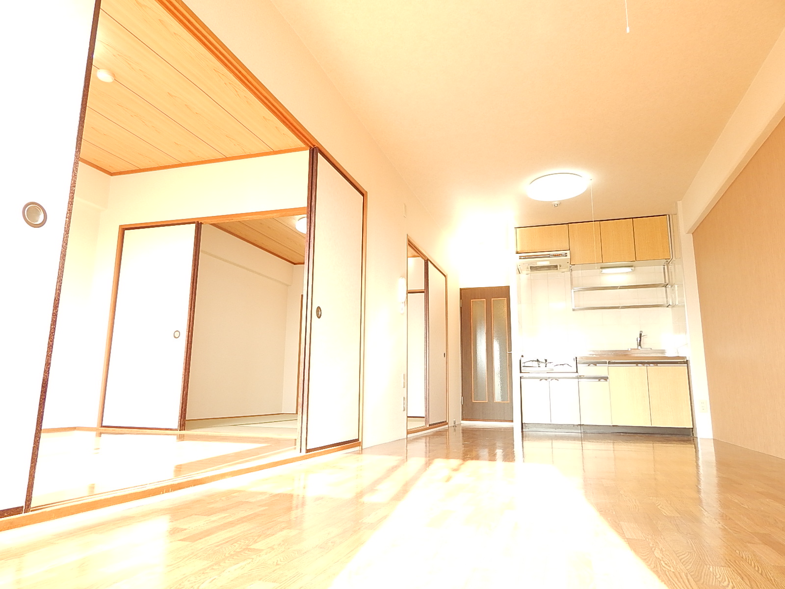 Living and room. Brightly, Spacious room