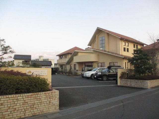 kindergarten ・ Nursery. Hatopia nursery school (kindergarten ・ 1800m to the nursery)