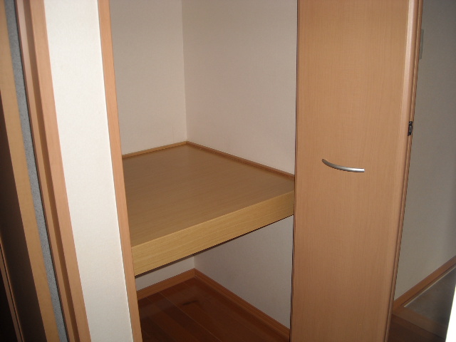 Receipt. Is storage space there ☆