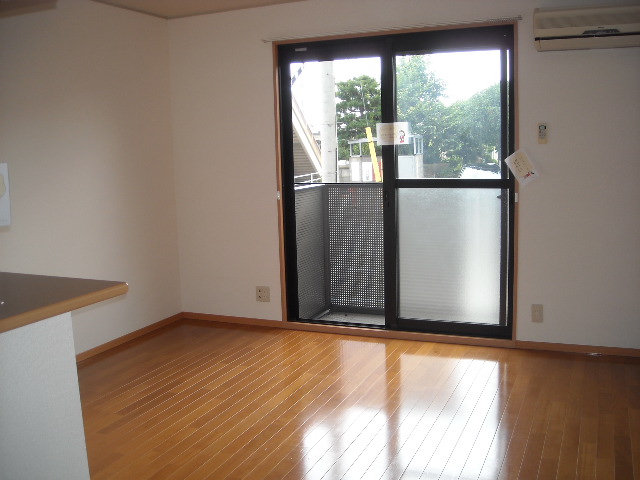 Living and room. On the day of the rain comes with optimum shutter