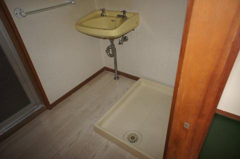 Other room space. Laundry Area