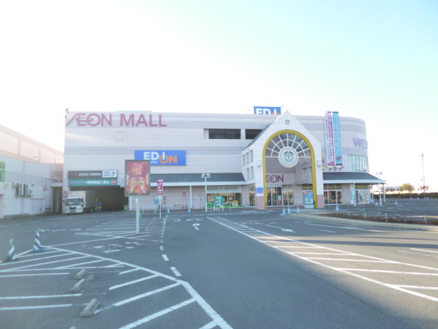 Bank. 1077m to Japan Post Bank Nagoya Branch Aeon Mall Suzuka in the branch (Bank)