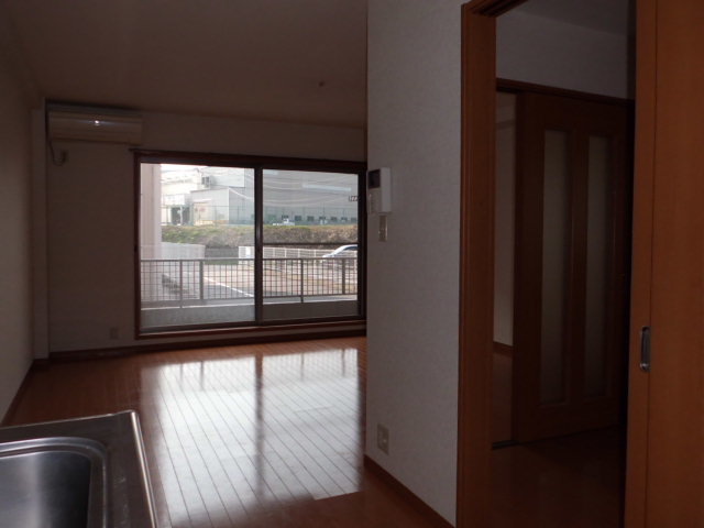 Other room space. This room has a rest slowly