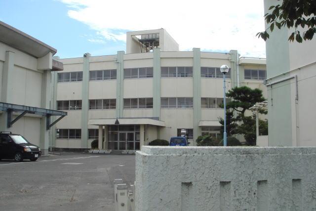 Primary school. Iino up to elementary school (elementary school) 2043m