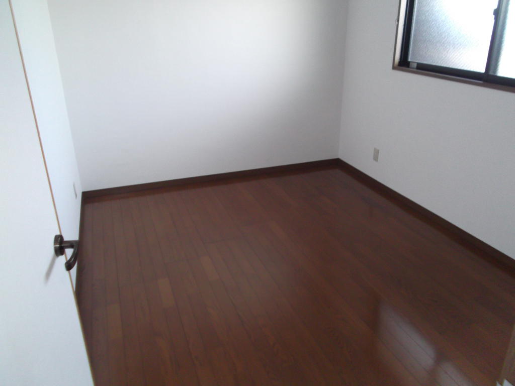 Other room space. Between the North Pacific