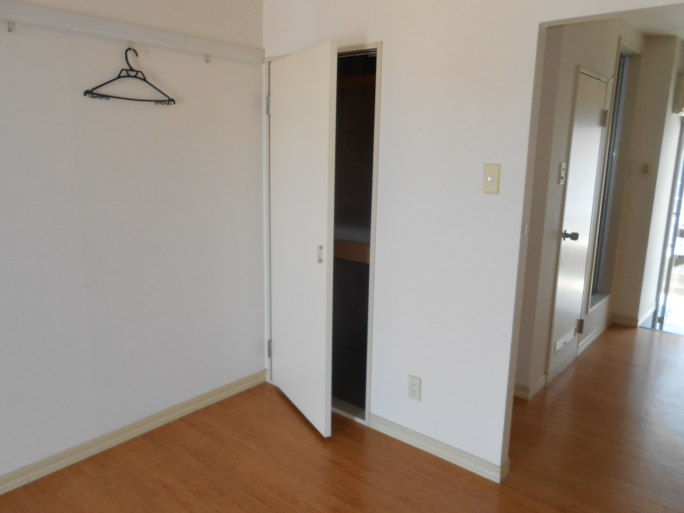 Receipt. closet Second