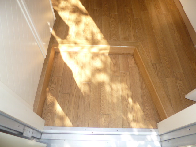 Entrance. Bright enters easy entrance