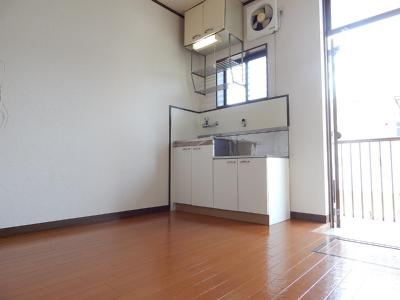 Kitchen. Spacious and have been, Cooking will be fun ☆