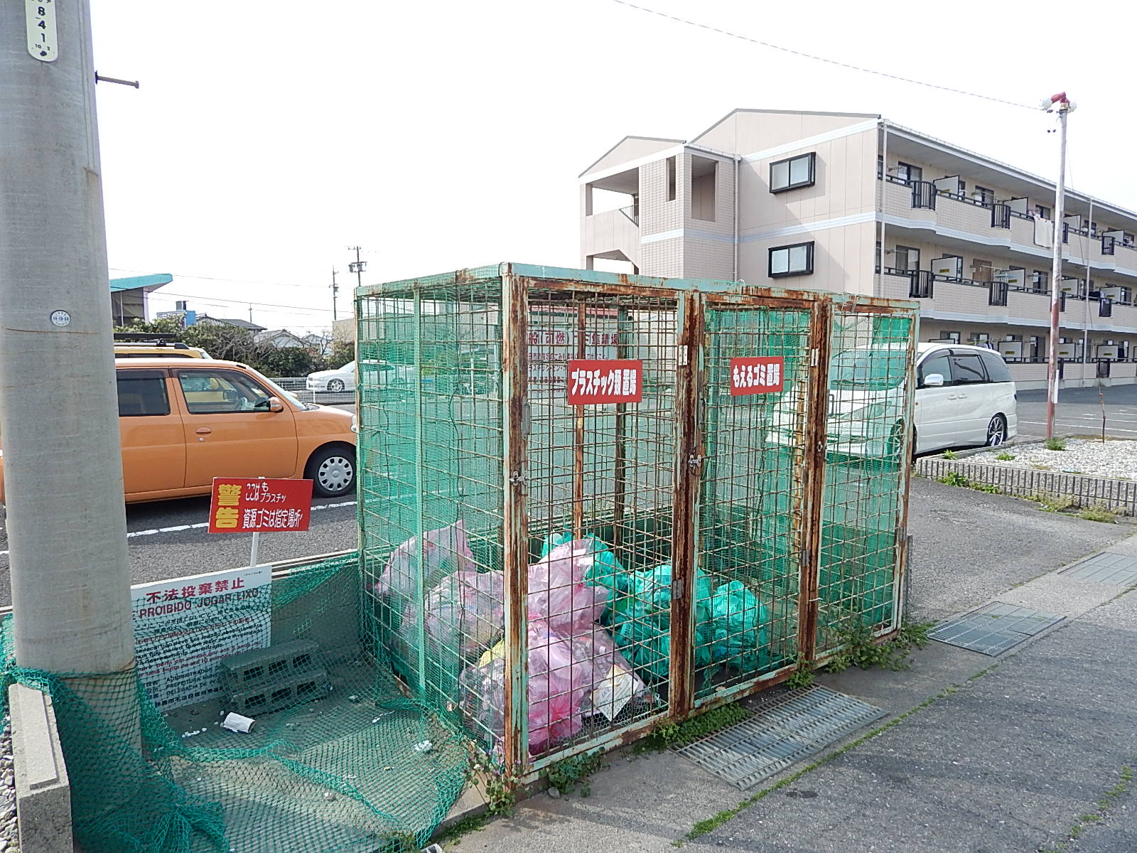 Other common areas. There is garbage storage on site (^ _-)