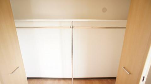 Receipt. Walk-in closet